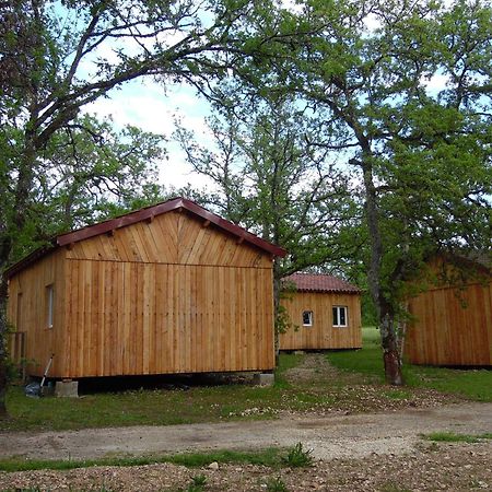 Camping Les Paillotes Payrac Bagian luar foto