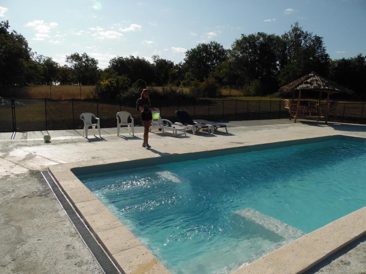 Camping Les Paillotes Payrac Bagian luar foto