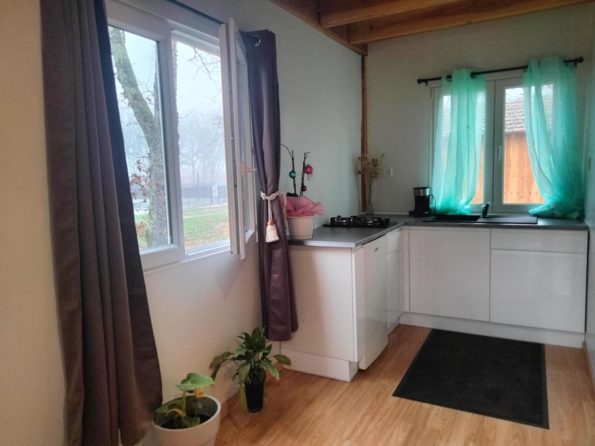Camping Les Paillotes Payrac Bagian luar foto