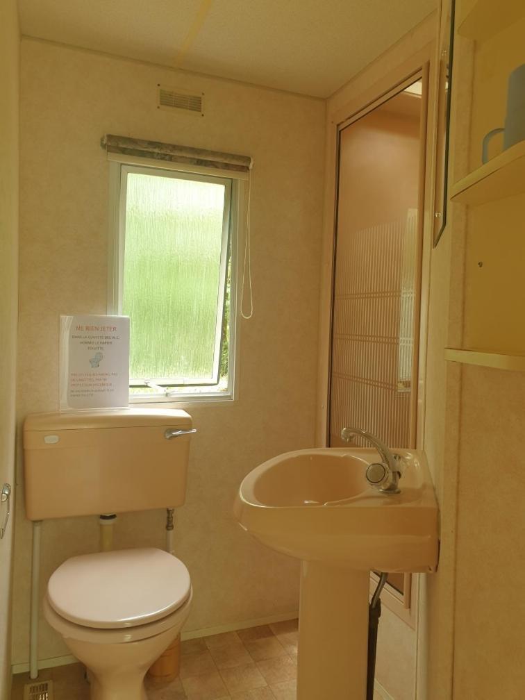 Camping Les Paillotes Payrac Bagian luar foto