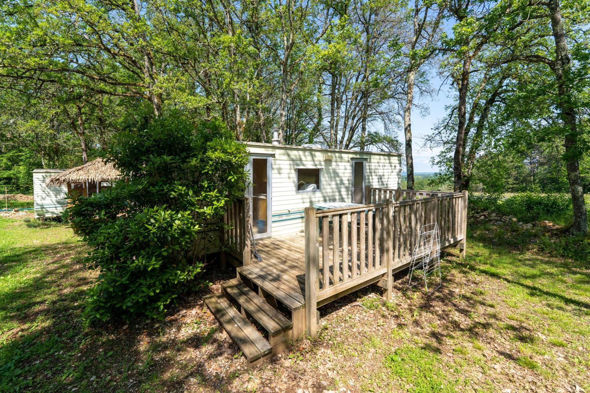Camping Les Paillotes Payrac Bagian luar foto