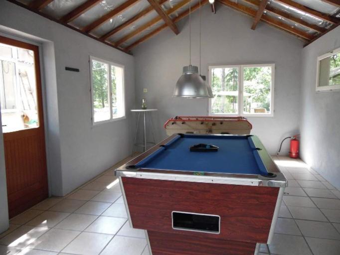 Camping Les Paillotes Payrac Bagian luar foto